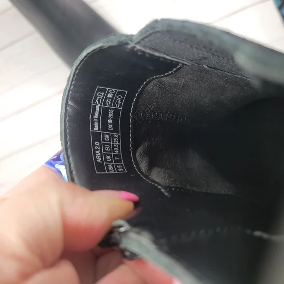 Vionic Women's Aria Wedge Ankle Booties - Picture 5 of 8